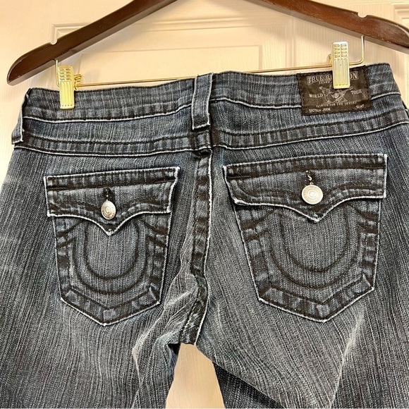 True Religion Women's Low rise Angle Wings Flap​ dark washed size 29 - Picture 7 of 9